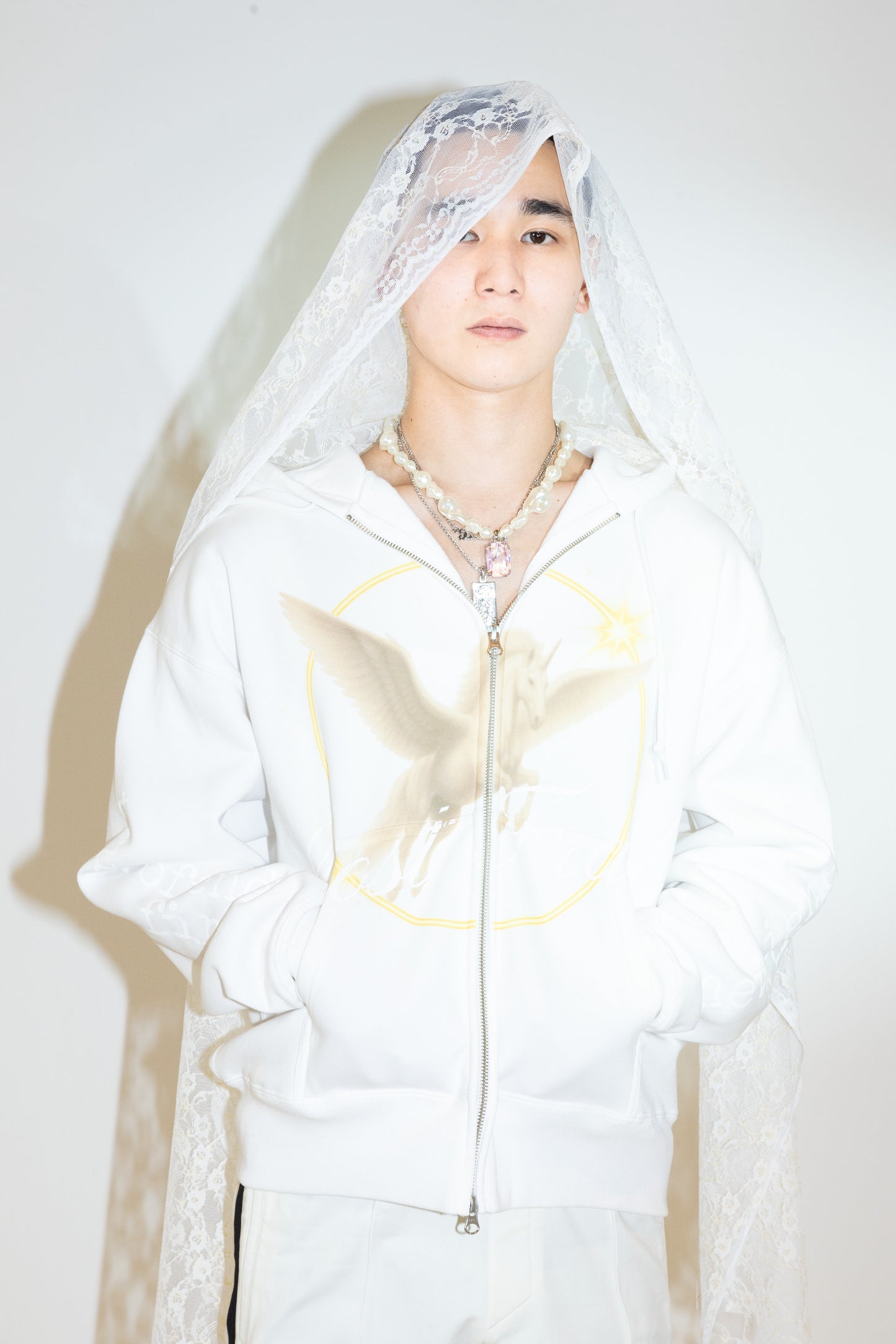 SWEAT ZIP-UP HOODIE (WHITE) / ブラック ジップアップ フーディ（白）