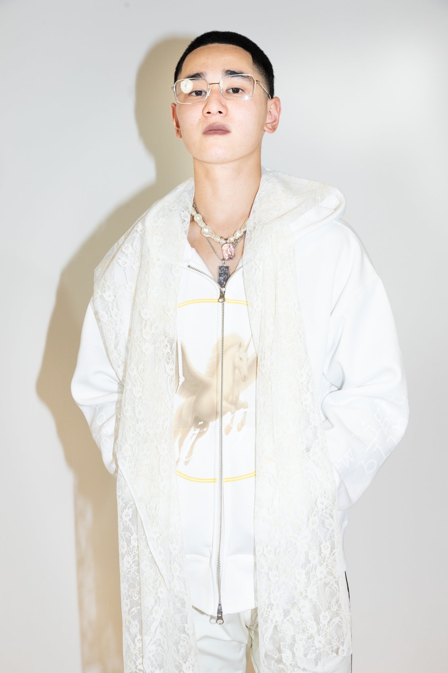 SWEAT ZIP-UP HOODIE (WHITE) / ブラック ジップアップ フーディ（白）